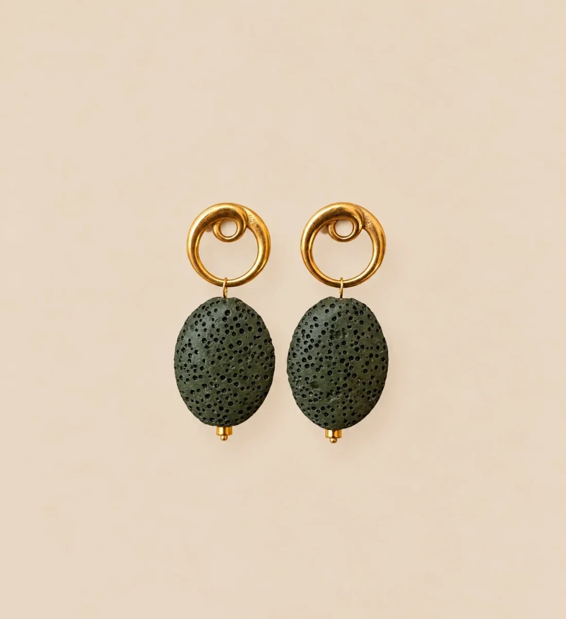 Pendientes CALIA circulares con piedra natural verde hoja
