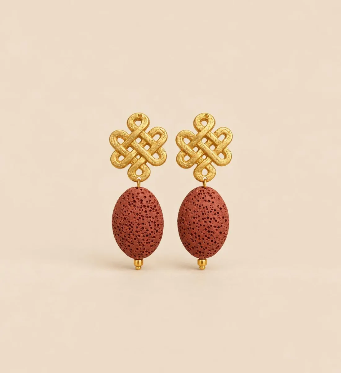 Pendientes CALIA nudo dorado con piedra natural burdeos