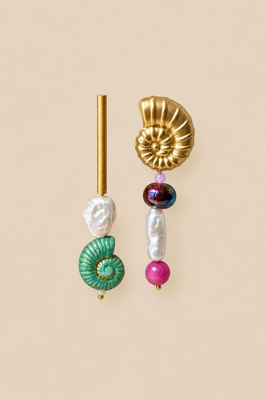 Pendientes MAREA morada asimétricos con caracola